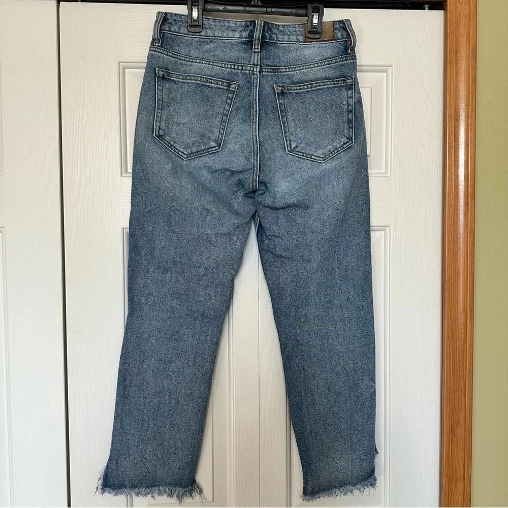 Hidden Tracey High Rise Frayed Hem Straight Crop Jeans - Picture 4 of 9